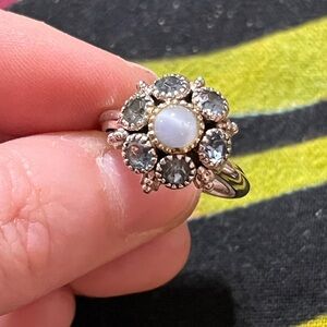 Vintage Avon Moon Magic Blue Rhinestone Silver Tone Metal Costume Ring - Size 6